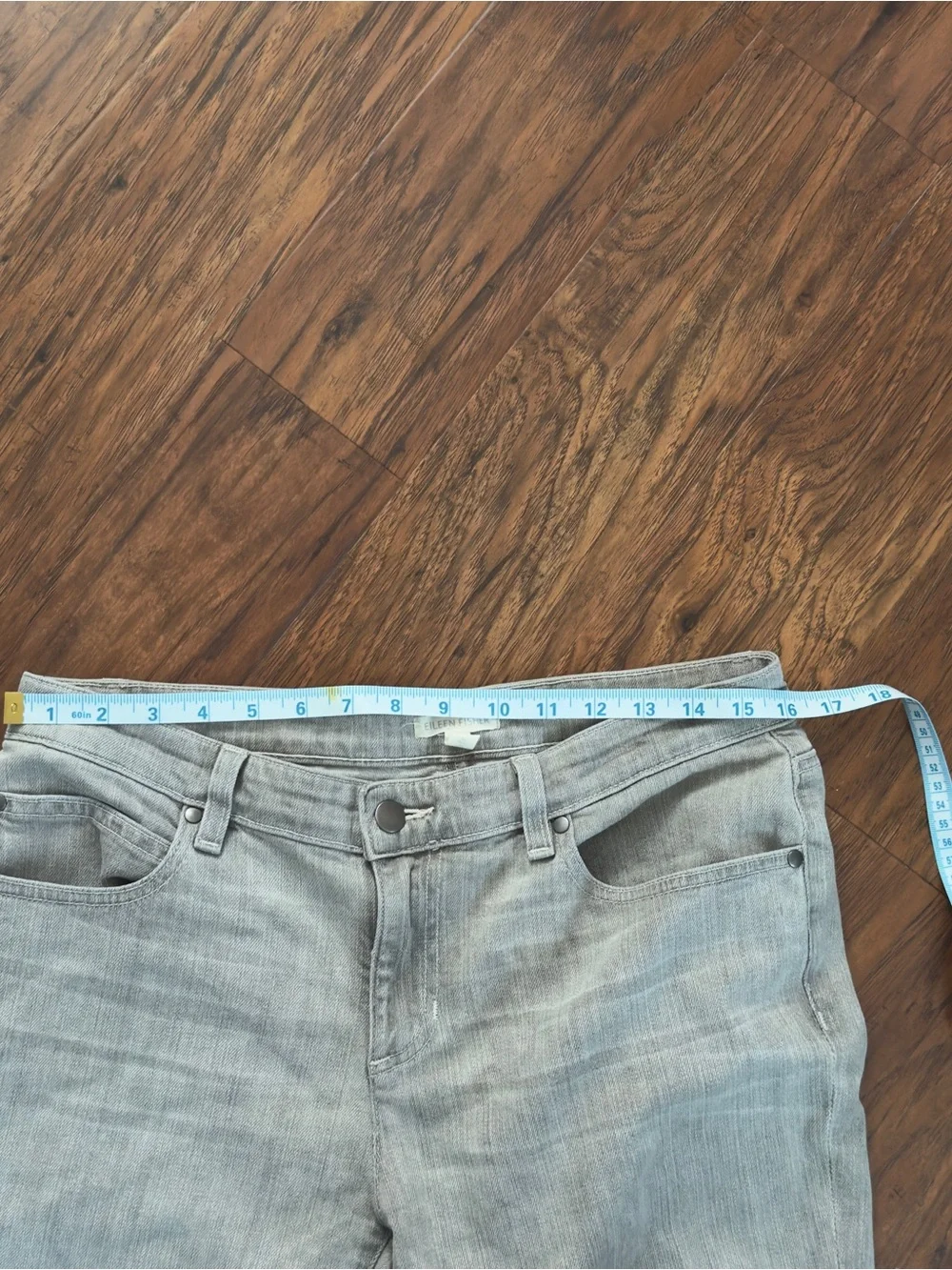 Eileen Fisher Straight-Leg Jeans in Light Grey Wash‎